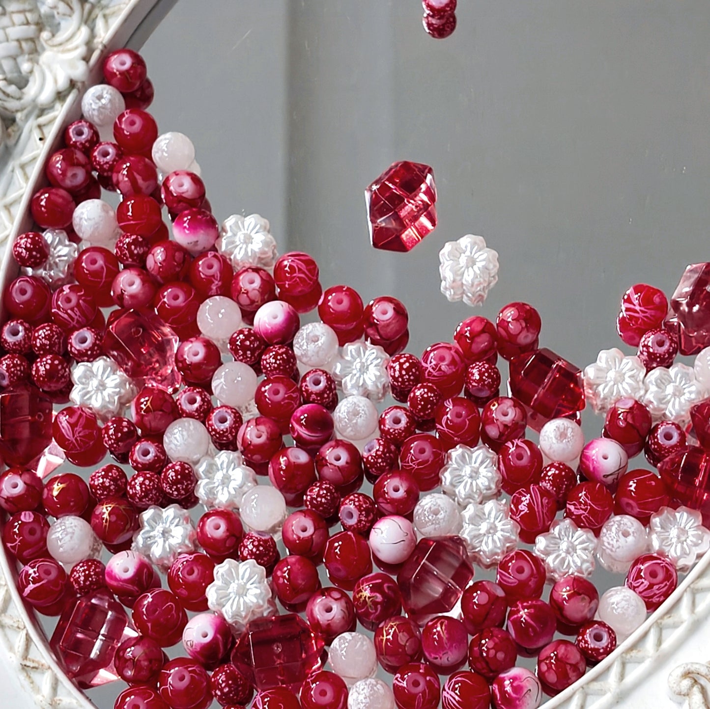 ❤️【NEW】Velvet Cream | Red‑White Mixed Glass Bead Mix For Romantic Vintage DIY Jewelry Making