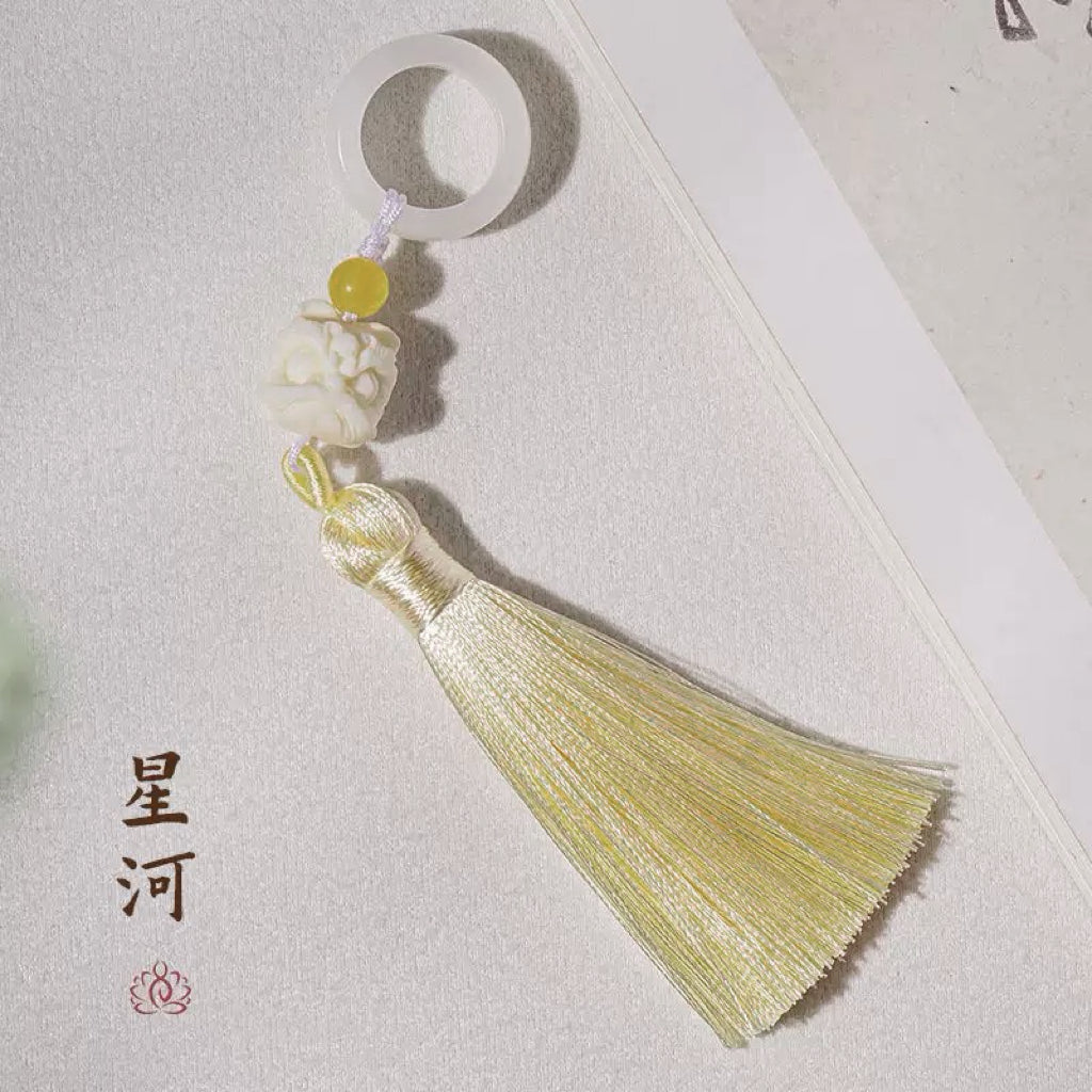 Bodhi ring with tassels