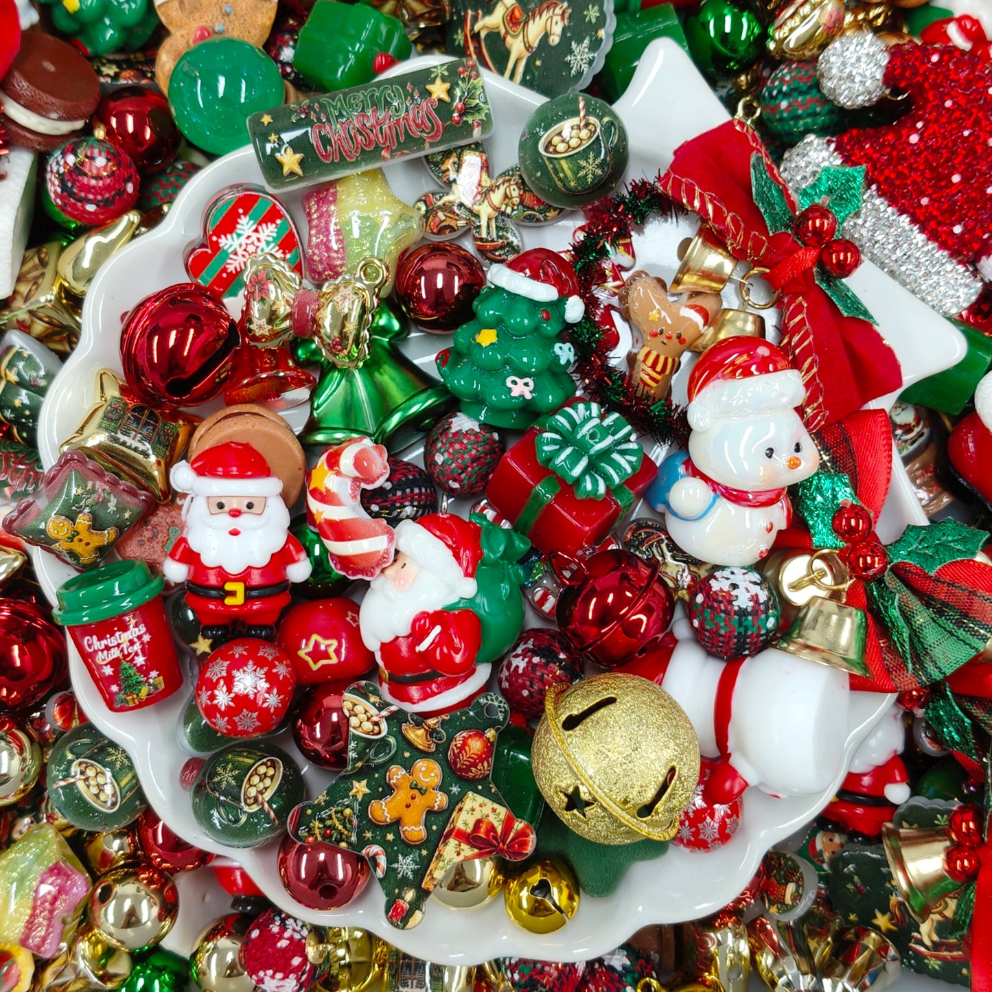 ✨【NEW】Xmas Glow｜Christmas‑themed acrylic charms for DIY jewelry making
