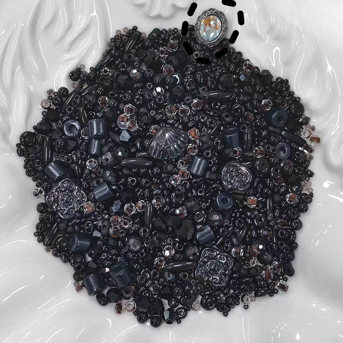 ✨【NEW】Seed Bead-Obsidian Cameo