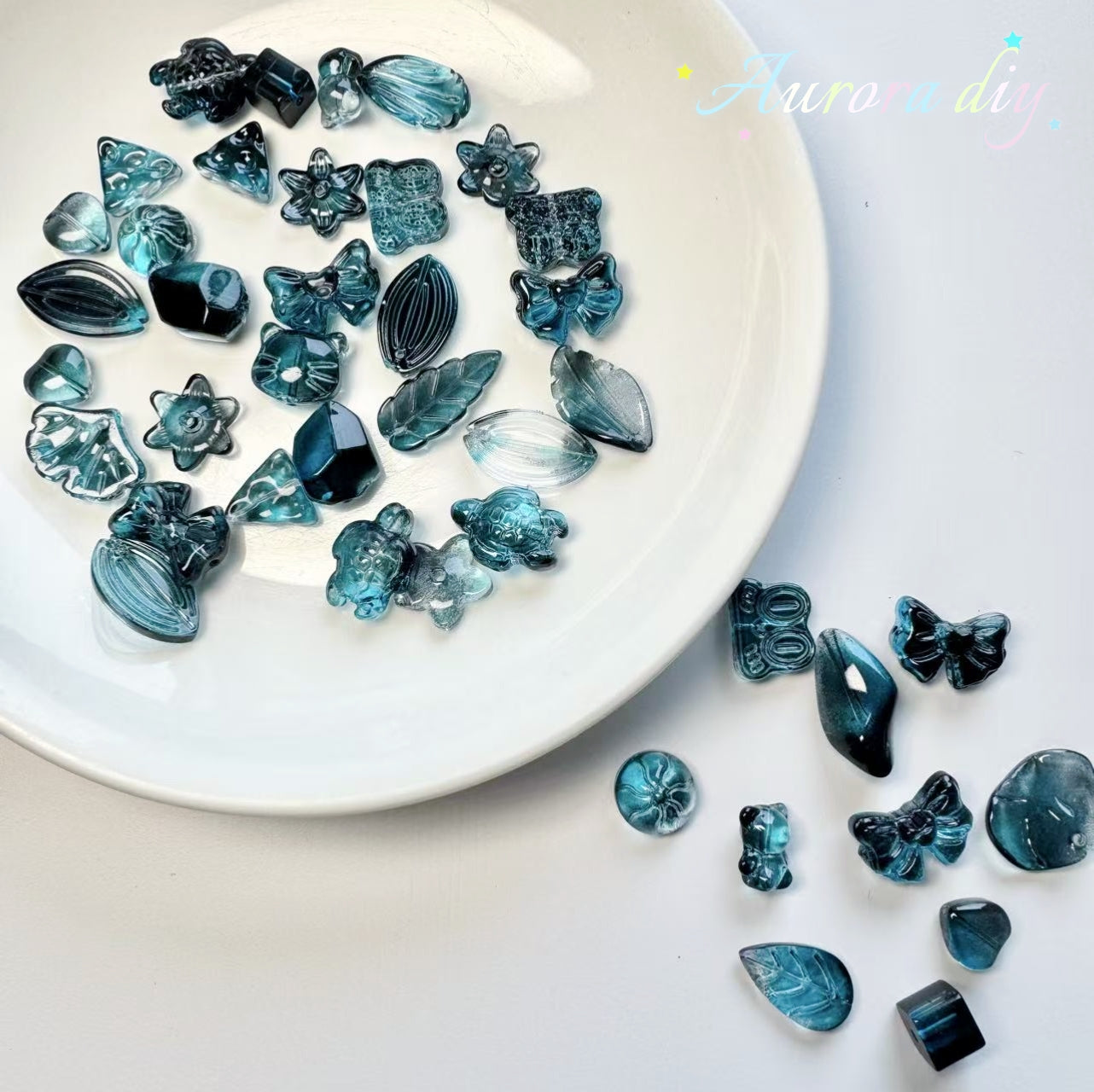 ✨【NEW】Mixed Shapes Gradient Glass Beads Mix, Iridescent Transparent Glass Charms for Handmade Jewelry DIY Bracelet Earring Craft Supplies