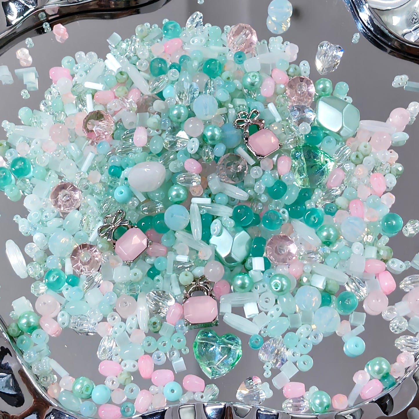 ✨【NEW】Seed Bead-Mint Petal