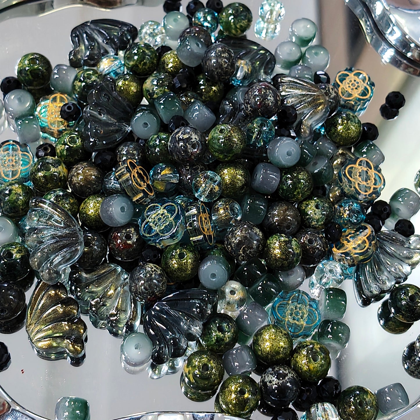 ✨【NEW】Glass-Gilded Moss